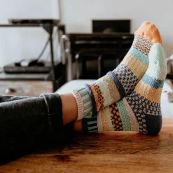 Aloe Mismatched Crew Socks