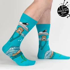 Plays Well With Otters Men's Crew Socks
